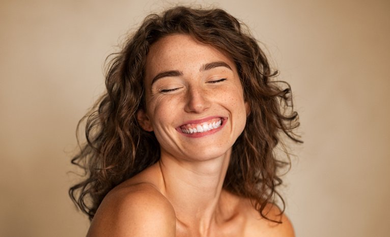 Read more about the article What’s the Difference Between Botox and Dermal Fillers?